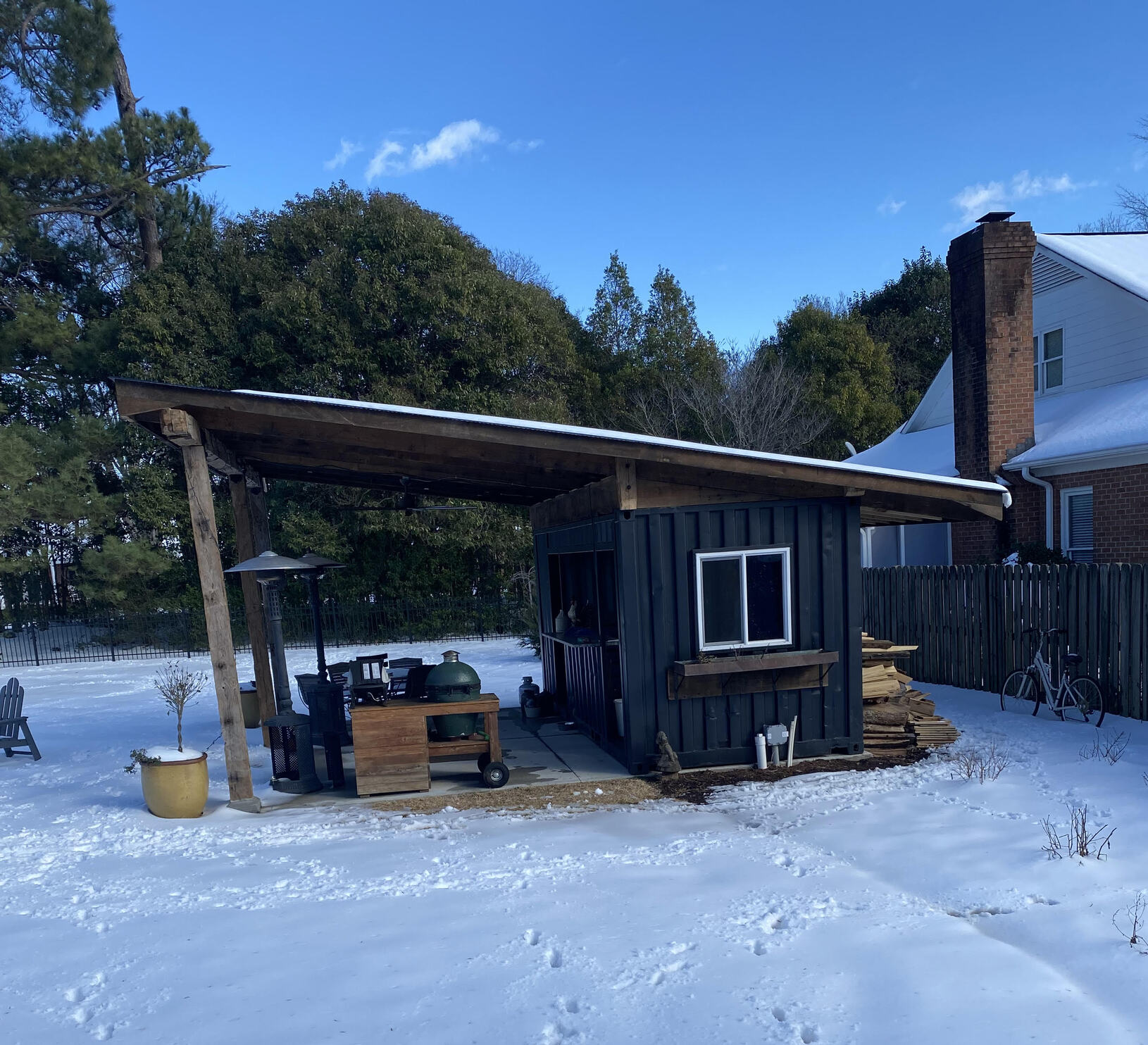 Bar in the snow